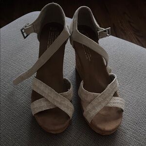 Tom’s-Sienna cork Cream Wedge Sandals